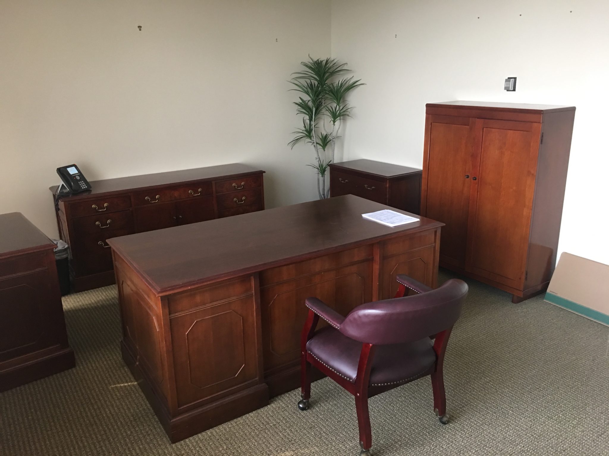 Traditional Desk, Credenza, Lateral Files & Storage
