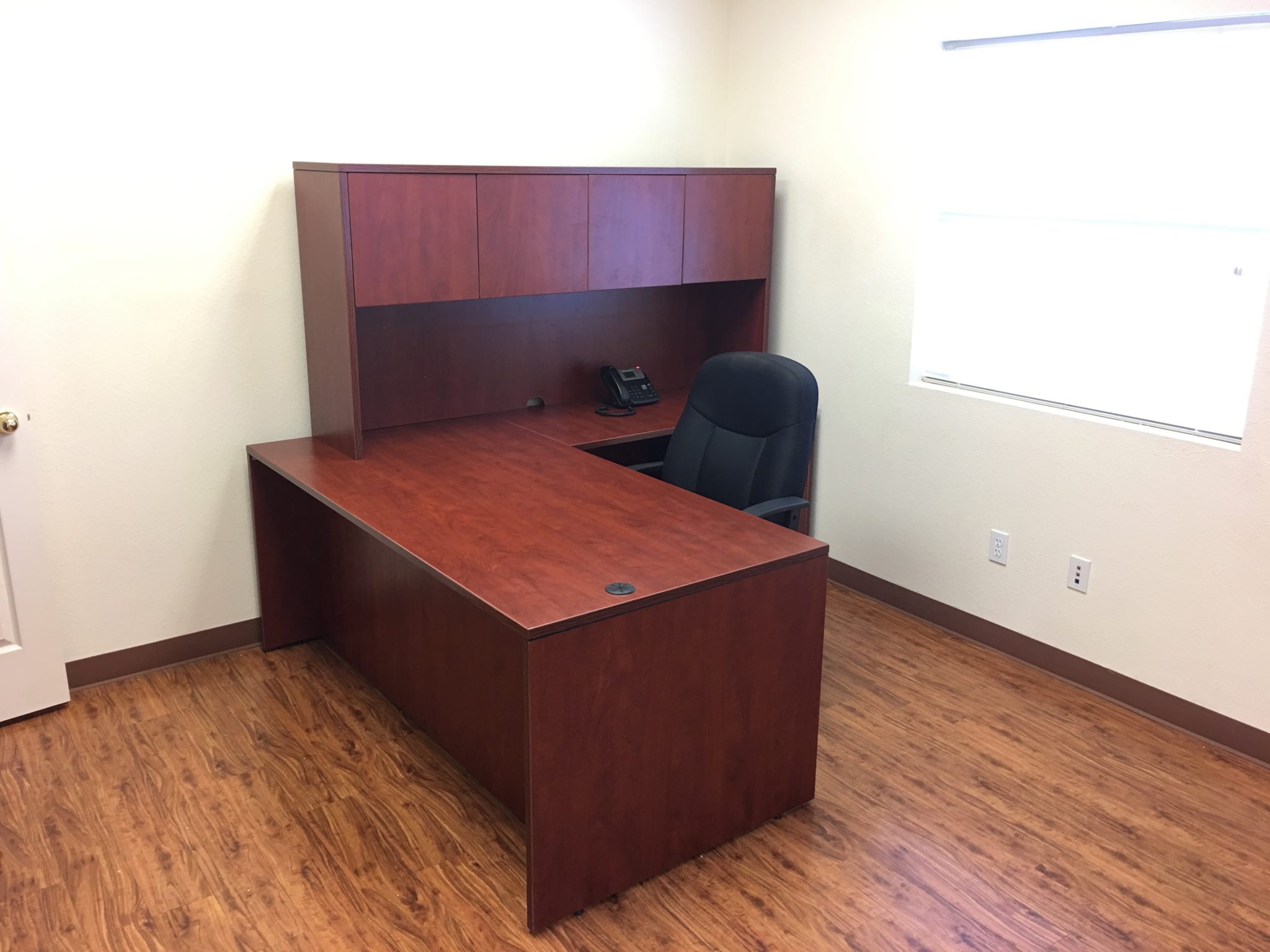 L-Shaped Desk in Cherry with Hutch